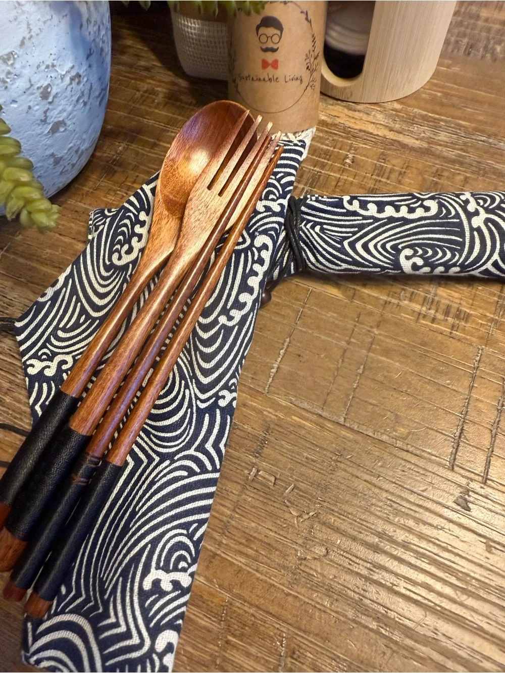 Reusable wood cutlery set